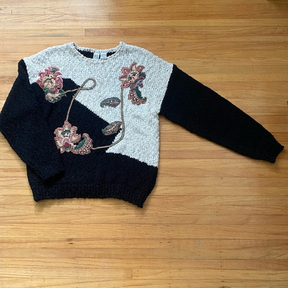 Retro Vintage Cleo Decal Sweater - Picture 2 of 5